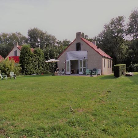 Gezellige Vakantiewoning Aan Het Water In Ewijk - Recreational Only No Workers المظهر الخارجي الصورة