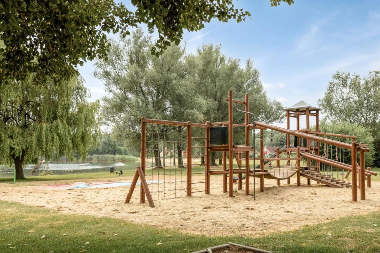 Gezellige Vakantiewoning Aan Het Water In Ewijk - Recreational Only No Workers المظهر الخارجي الصورة