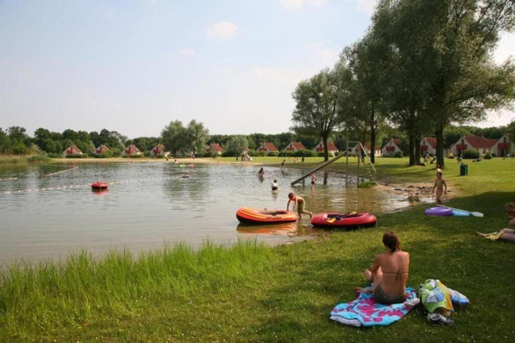Gezellige Vakantiewoning Aan Het Water In Ewijk - Recreational Only No Workers المظهر الخارجي الصورة