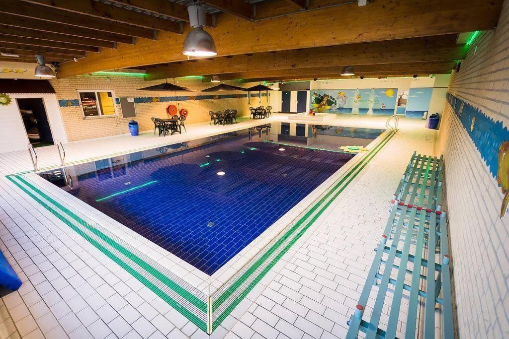 Gezellige Vakantiewoning Aan Het Water In Ewijk - Recreational Only No Workers المظهر الخارجي الصورة