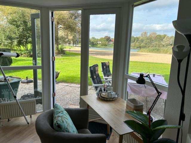 Gezellige Vakantiewoning Aan Het Water In Ewijk - Recreational Only No Workers المظهر الخارجي الصورة